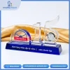 Đồng hồ pha lê kỷ niệm 15 năm thành lập in logo Tín Nghĩa thiết kế sang trọng.