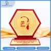 Kỷ niệm chương thiết kế trang trọng, in ấn sắc nét, bền đẹp.