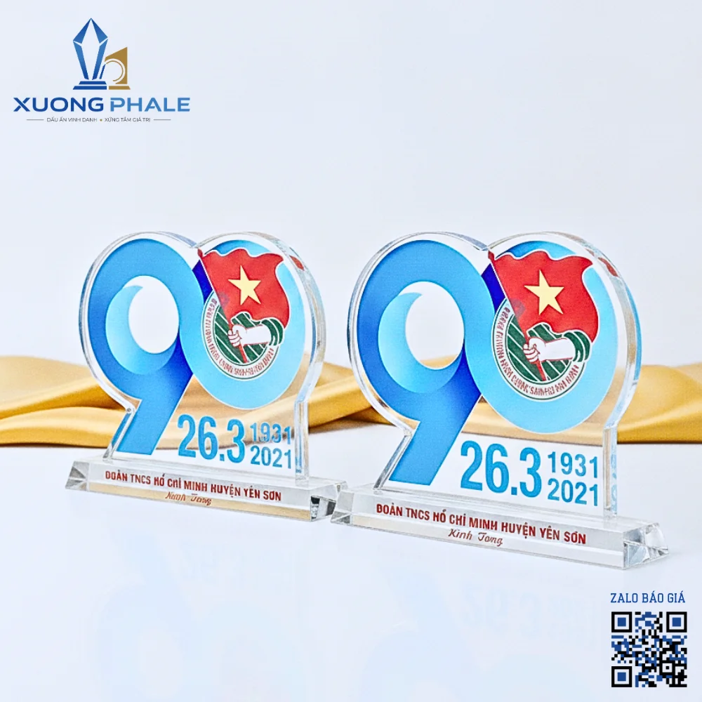 Sản phẩm sở hữu kiểu dáng hiện đại, trang trọng.