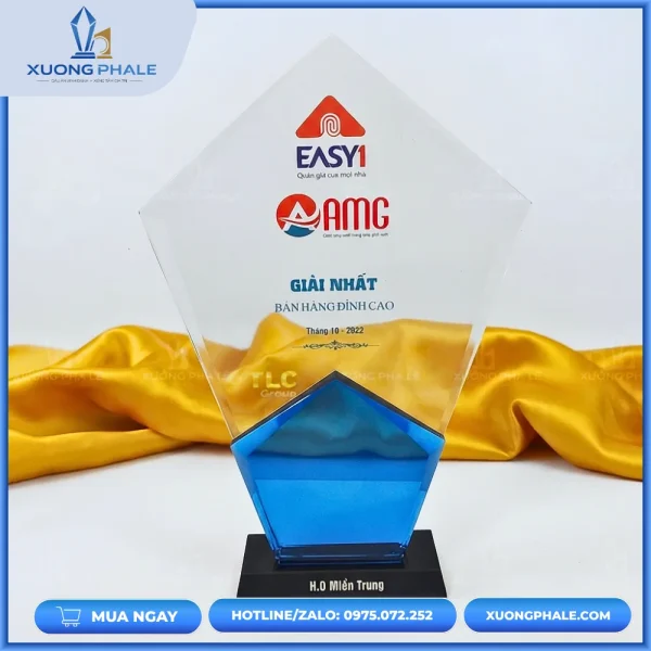 Biểu trưng pha lê thẻ bài quà tặng.