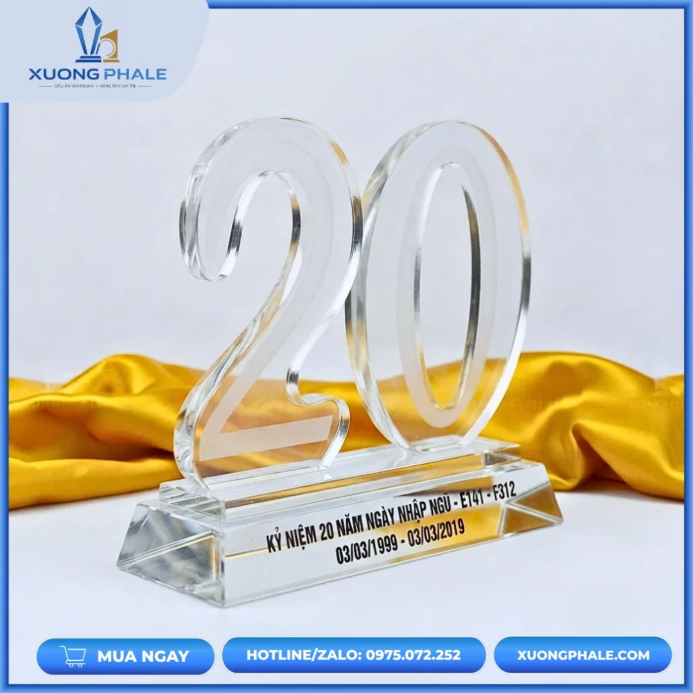 Bộ số pha lê số 20 trong suốt làm quà tặng kỷ niệm.