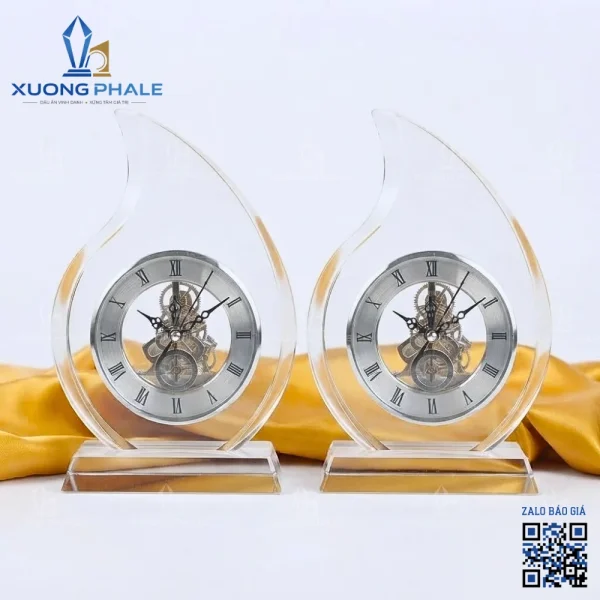 Đồng hồ pha lê dáng ngọn lửa