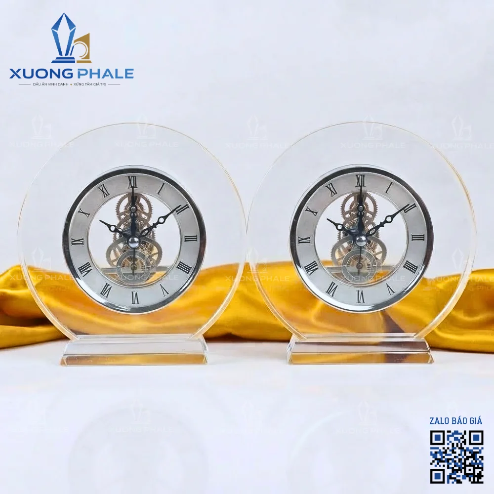 Đồng hồ pha lê trong suốt quà tặng doanh nghiệp