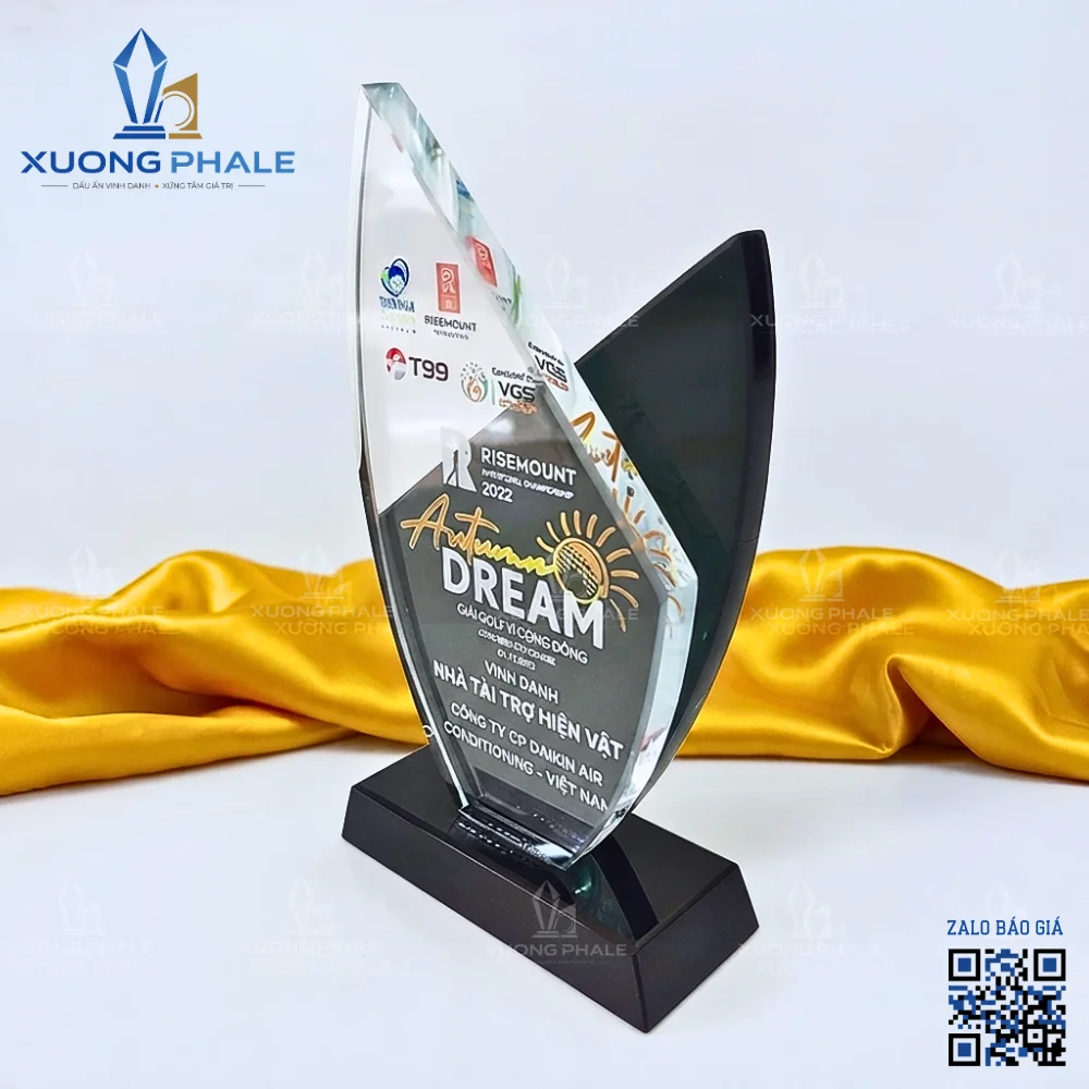Kỷ niệm chương pha lê 2 mảnh ghép in logo.